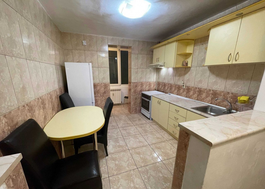 Apartament 3 camere de inchiriat Stefan cel Mare, 3 min de metrou