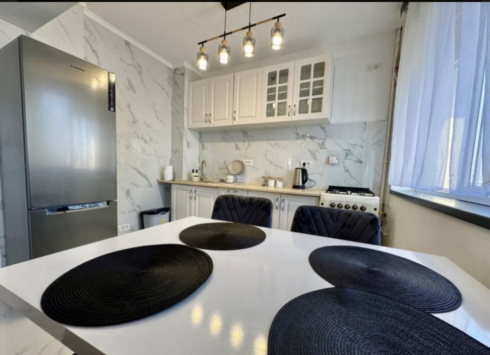 Apartament 3 camere de inchiriat, Bld Mihalache, renovat, totul nou