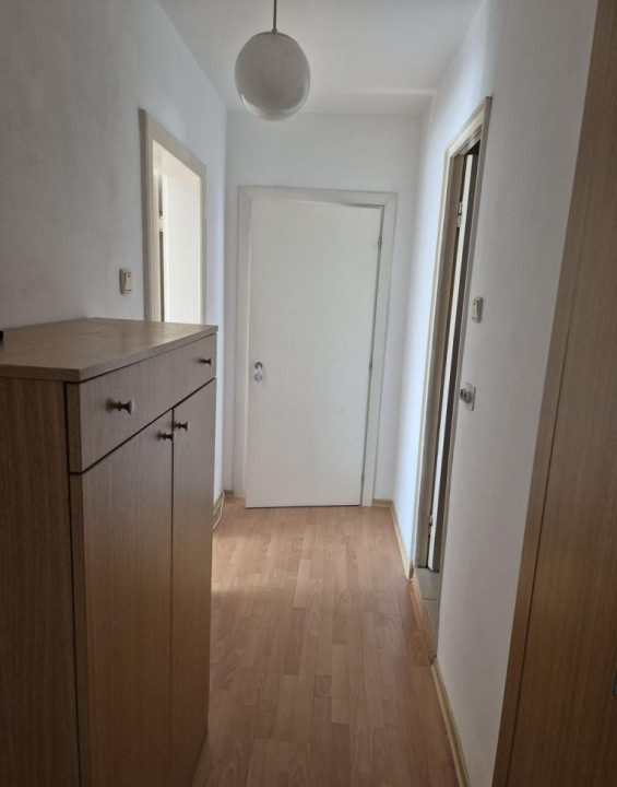 Apartament 2 camere de inchiriat bd. Mihalache - Turda cu parcare