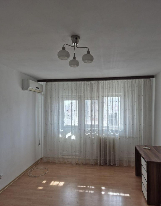 Apartament 2 camere de inchiriat bd. Mihalache - Turda cu parcare