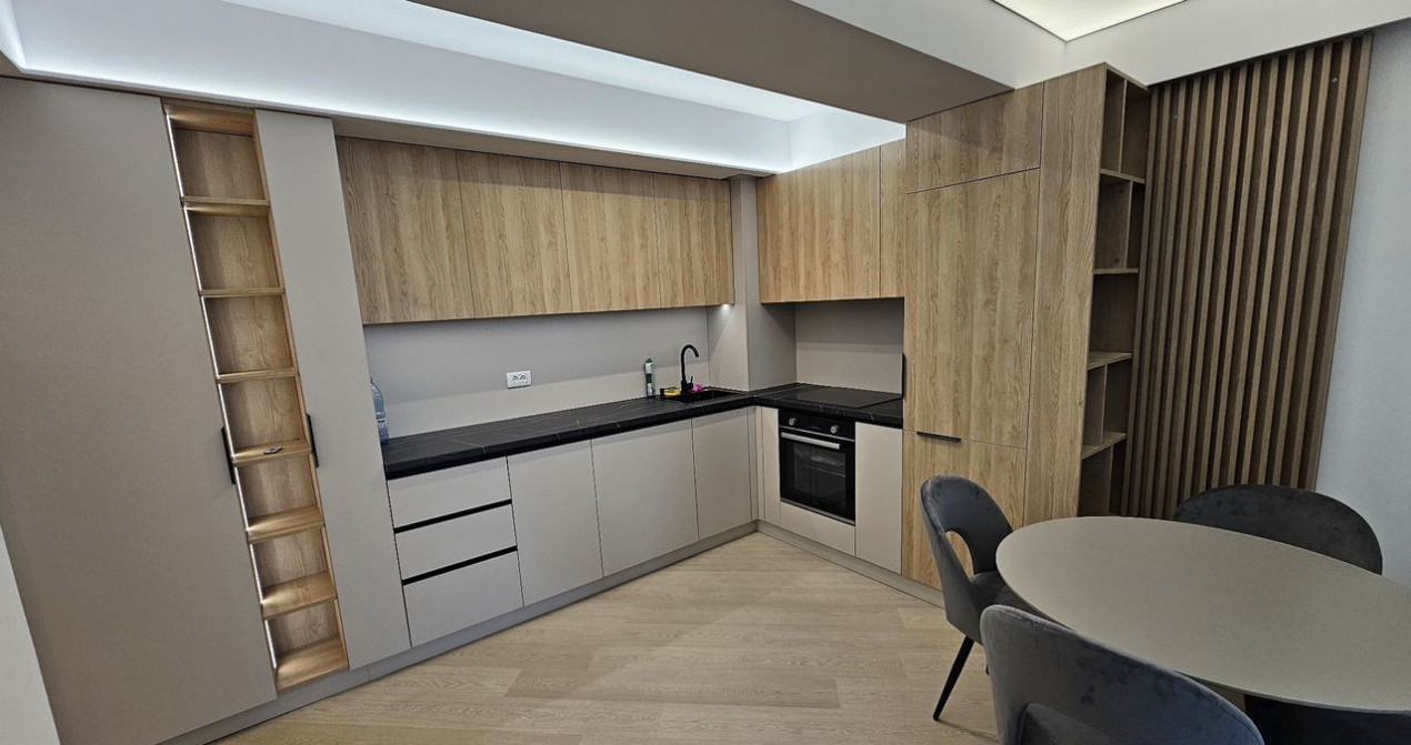 Apartament 2 camere de inchiriat Cortina North - Pipera cu parcare