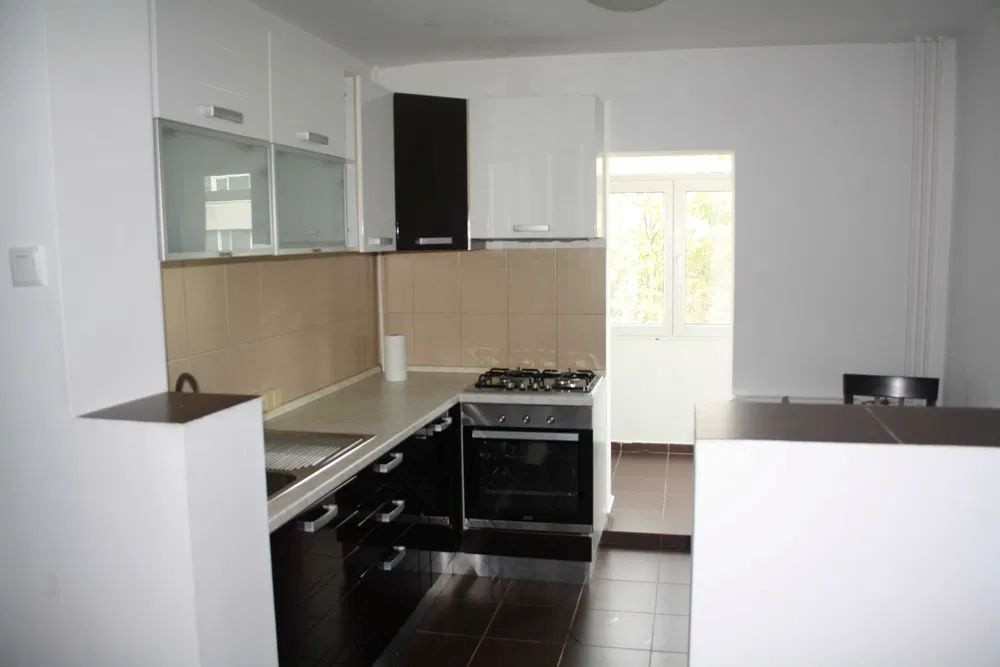 Apartament 2 camere de inchiriat Aviatiei, mobila Mobexpert