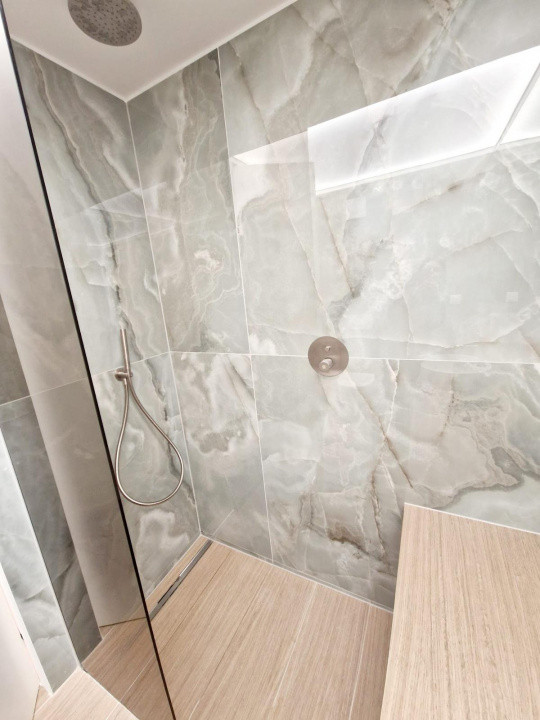 Apartament 3 camere de vanzare Cortina 126, erou Iancu Nicolae, lux