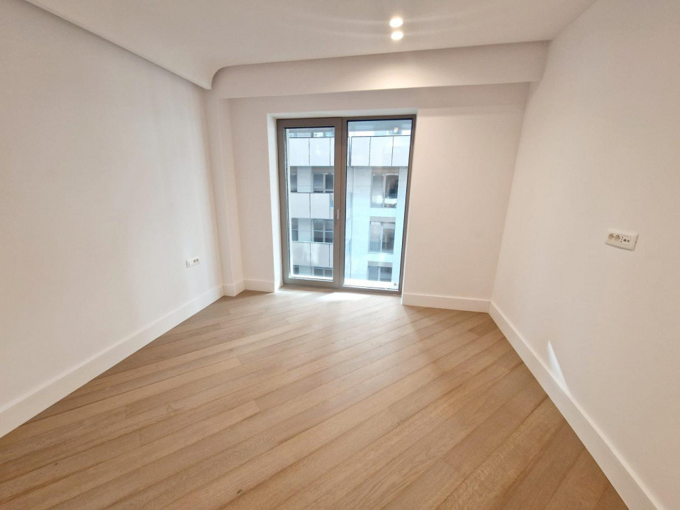 Apartament 3 camere de vanzare Cortina 126, erou Iancu Nicolae, lux