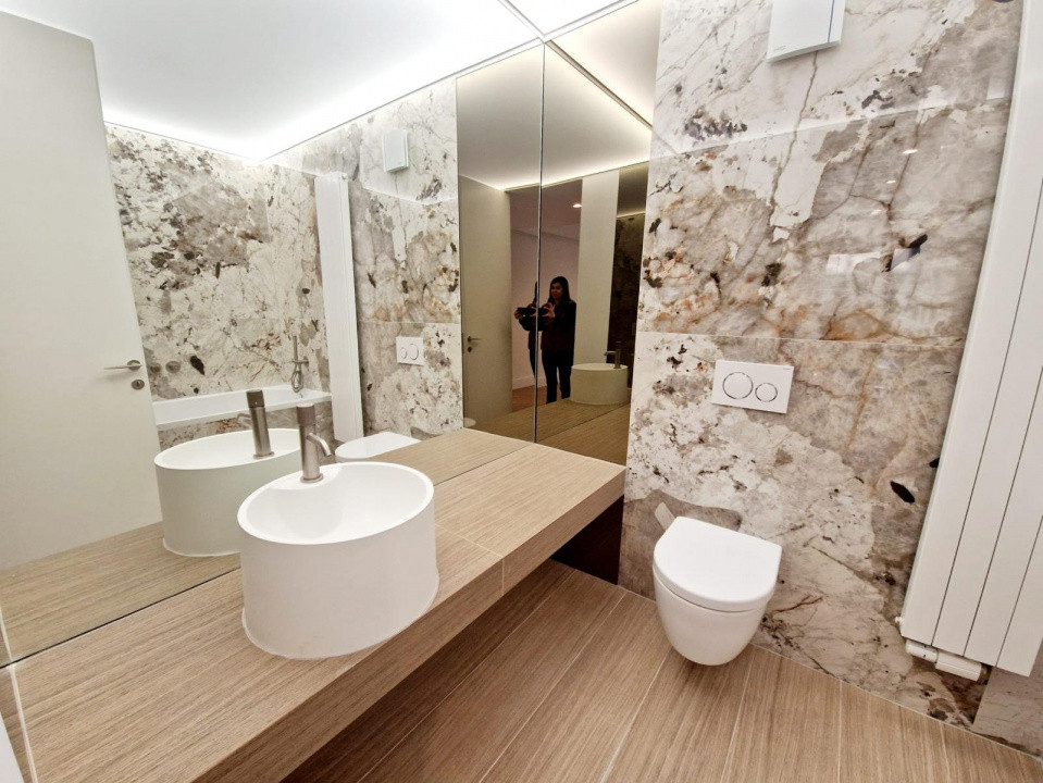 Apartament 3 camere de vanzare Cortina 126, erou Iancu Nicolae, lux