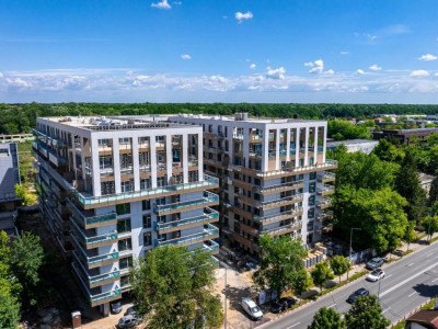 Apartament 3 camere de vanzare Cortina 126, erou Iancu Nicolae, lux