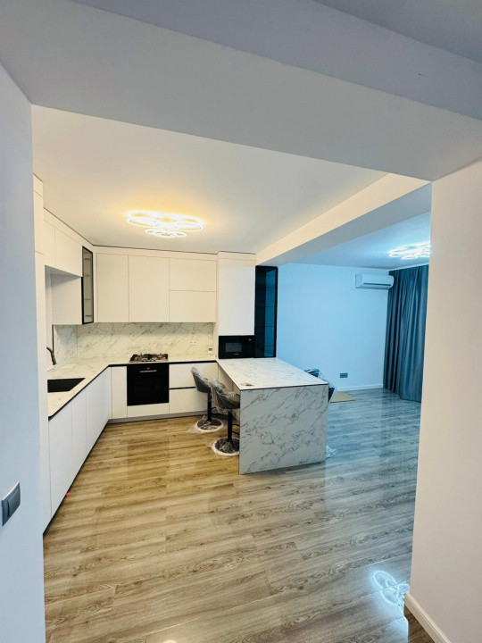 Vila duplex de inchiriat, Otopeni, central, prima chirie, totul nou