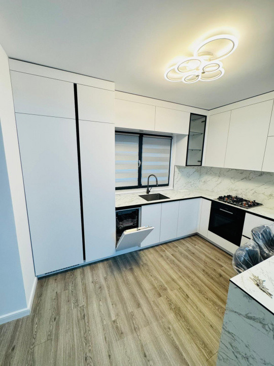 Vila duplex de inchiriat, Otopeni, central, prima chirie, totul nou