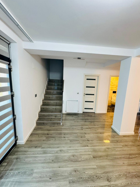 Vila duplex de inchiriat, Otopeni, central, prima chirie, totul nou