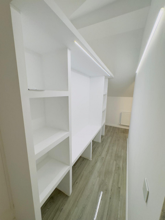 Vila duplex de inchiriat, Otopeni, central, prima chirie, totul nou