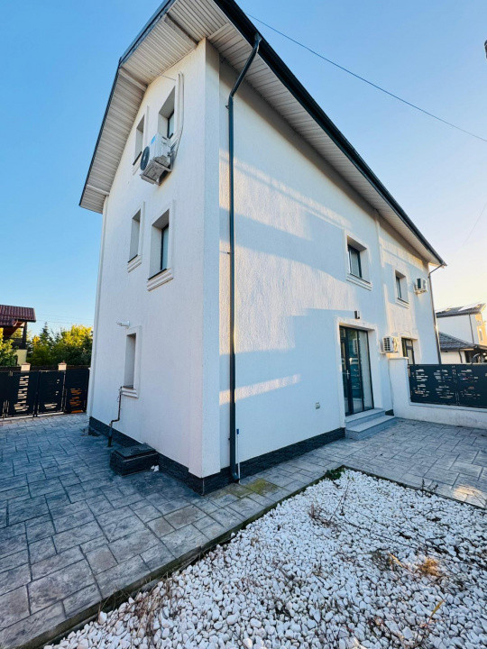 Vila duplex de inchiriat, Otopeni, central, prima chirie, totul nou