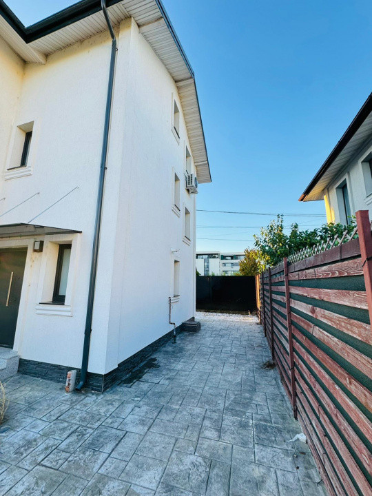 Vila duplex de inchiriat, Otopeni, central, prima chirie, totul nou