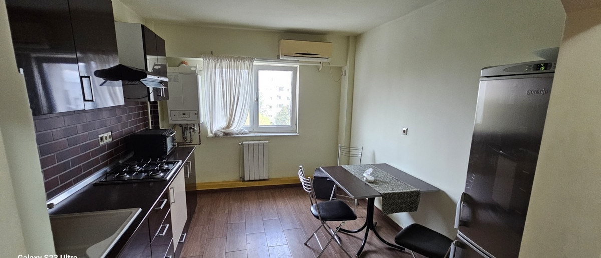 Apartament 3 camere de inchiriat Aviatiei cu centrala si parcare