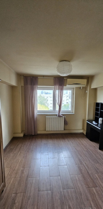 Apartament 3 camere de inchiriat Aviatiei cu centrala si parcare