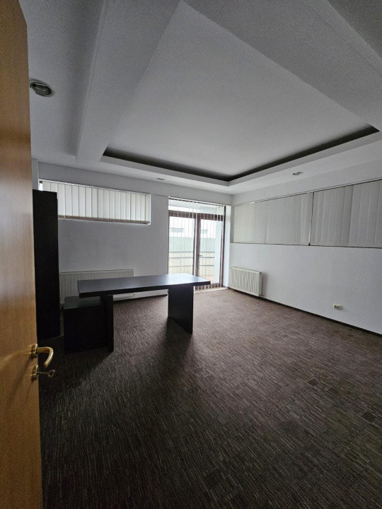 Spatiu birouri etaj 1 + hala industriala de inchiriat sos. Chitilei