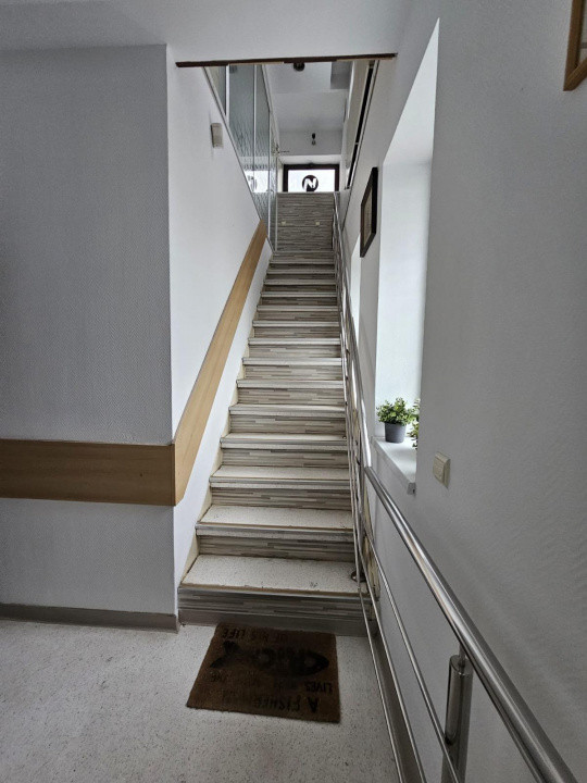 Spatiu birouri etaj 1 + hala industriala de inchiriat sos. Chitilei