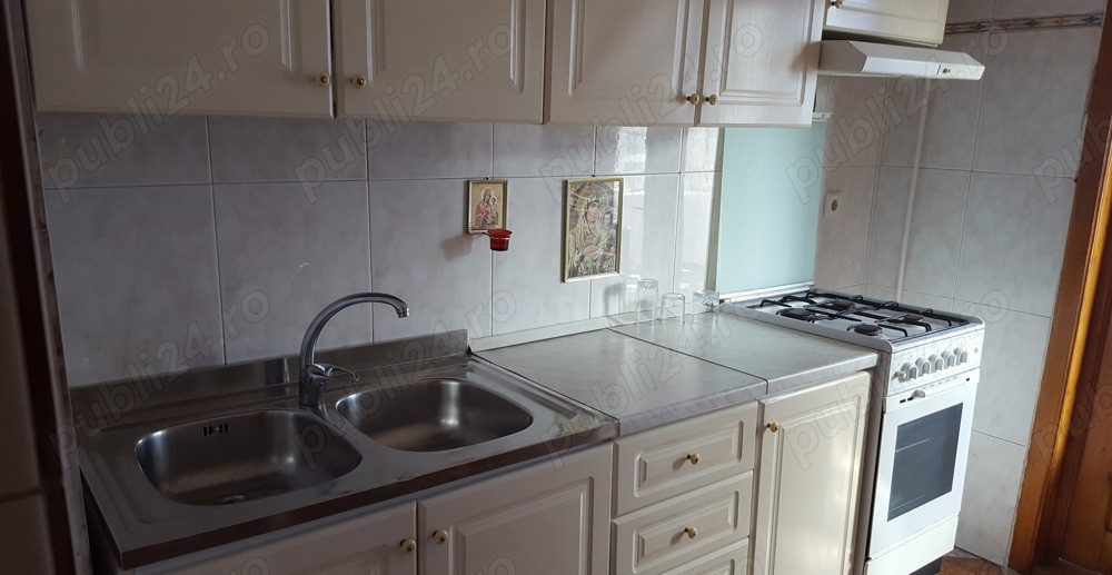 Apartament 3 camere de inchiriat Obor