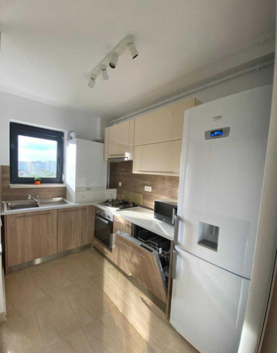 Apartament 3 camere cu centrala, parcare,  zona Banu Manta, Victoriei