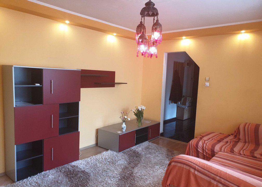 Apartament 3 camere de inchiriat linistit, curat metrou Gorjului