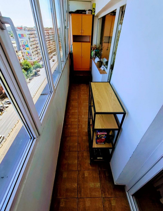 Apartament 4 camere de vanzare, central, decomandat, Stefan cel Mare