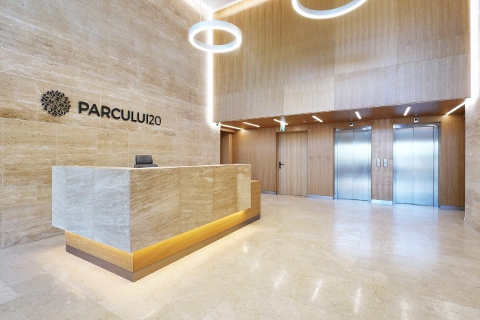 Apartament 3 camere Parcului 20 | parcare + boxa | terasa 14 mp | 