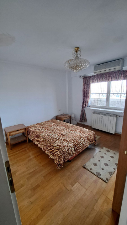 Apartament 3 camere transformat din 4 Decebal | 100 mp |