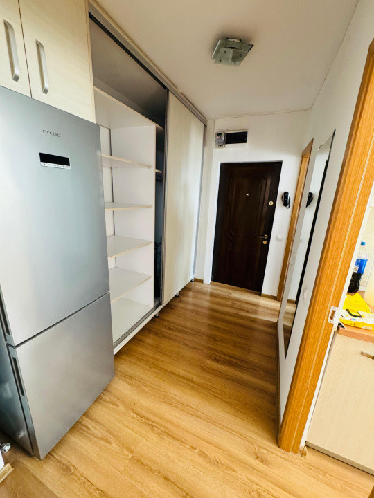 Garsoniera de inchiriat Mihai Bravu - Decebal 