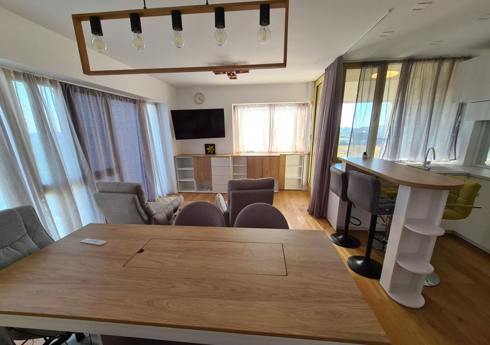 Apartament 3 camere de inchiriat Aviatiei Park cu parcare