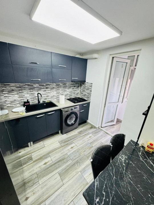 Apartament 3 camere | Stefan cel Mare | 2 balcoane | renovat | boiler