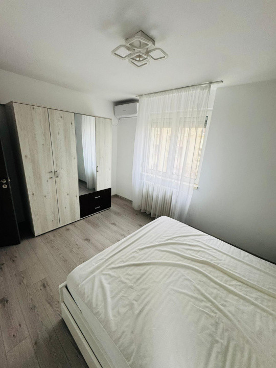 Apartament 3 camere | Stefan cel Mare | 2 balcoane | renovat | boiler