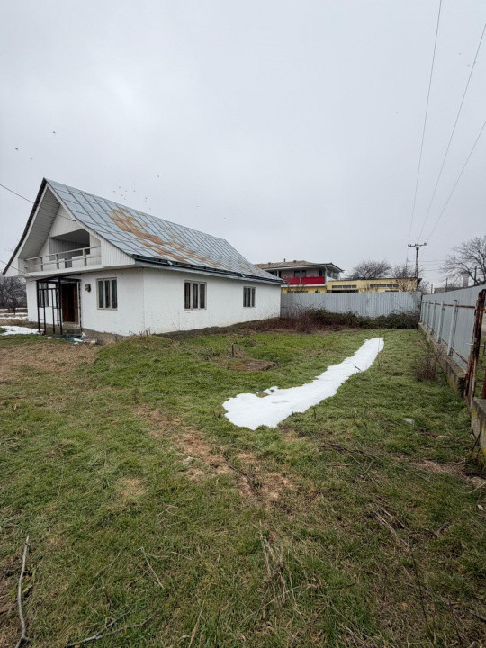 Casa de vanzare | Sascut | ultracentral | langa stadion | 1000 m teren