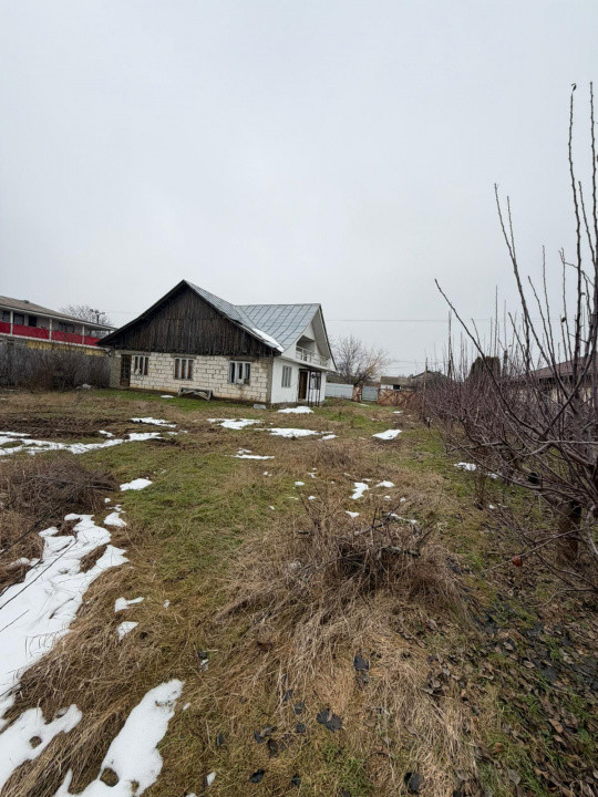 Casa de vanzare | Sascut | ultracentral | langa stadion | 1000 m teren