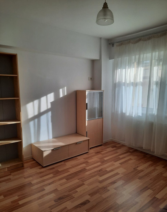 Apartament 3 camere  | Aviatiei | renovat | 5 min metrou Aurel Vlaicu