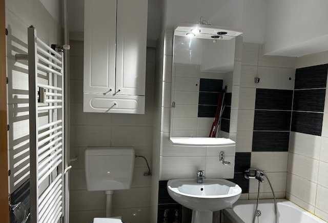 Apartament 3 camere | bd. Unirii | 2 bai | renovat | ultracentral |