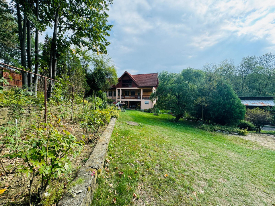 Casa (vila) de vanzare com. Varfuri jud. Dambovita