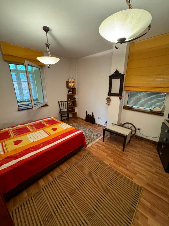 Casa (vila) de vanzare com. Varfuri jud. Dambovita