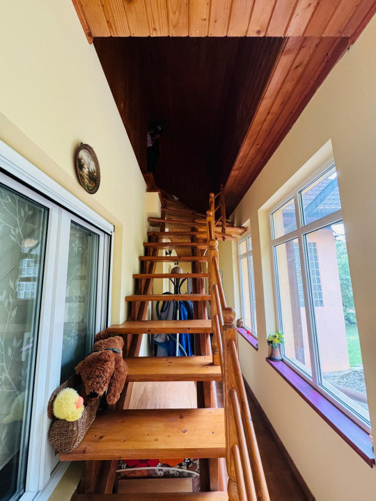 Casa (vila) de vanzare com. Varfuri jud. Dambovita