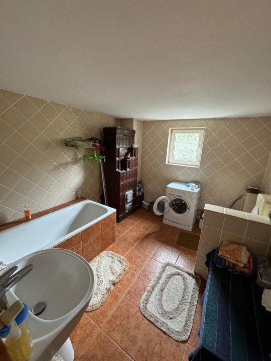 Casa (vila) de vanzare com. Varfuri jud. Dambovita