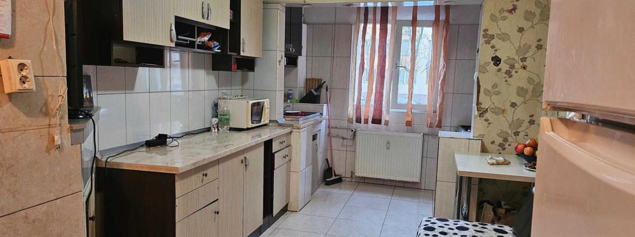 Apartament 2 camere | Crangasi | bloc anvelopat din 82 | parter |