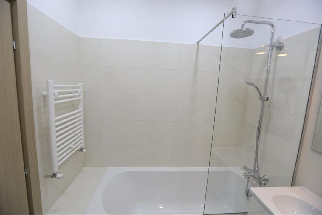     Apartament 2 camere | Victoriei | complex Petru Rareș | parcare 