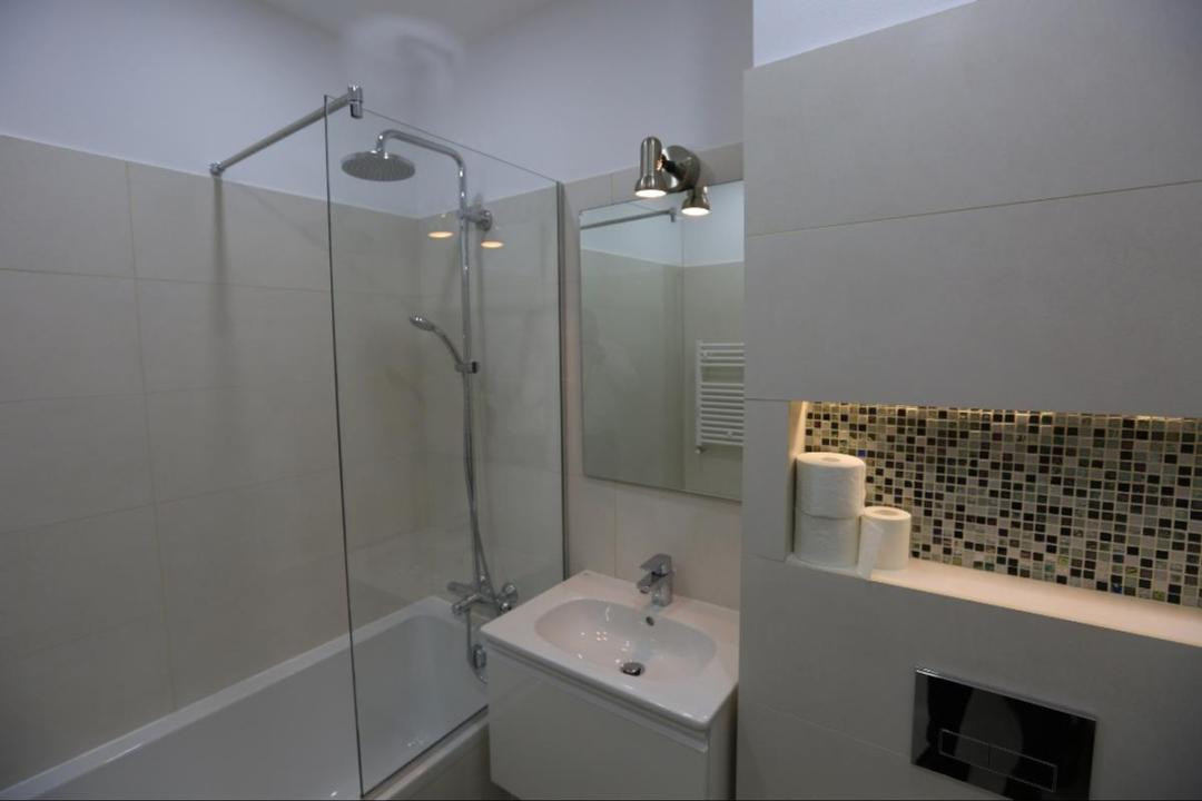     Apartament 2 camere | Victoriei | complex Petru Rareș | parcare 
