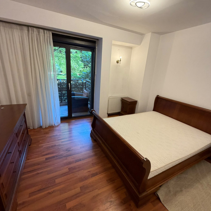 Apartament 3 camere | Central Park | Stefan cel Mare | 2 parcari 