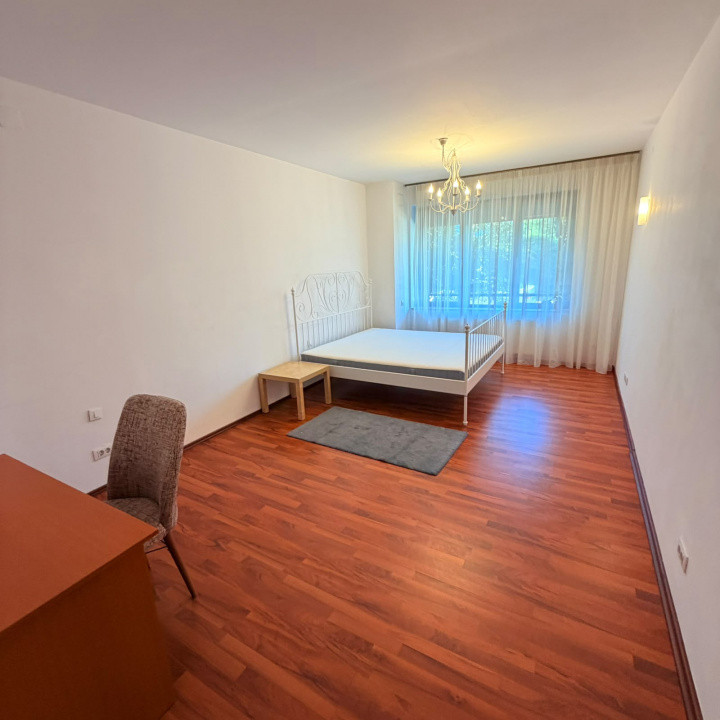 Apartament 3 camere | Central Park | Stefan cel Mare | 2 parcari 
