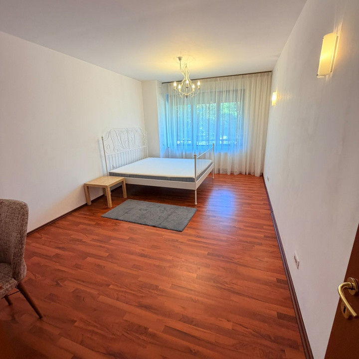 Apartament 3 camere | Central Park | Stefan cel Mare | 2 parcari 