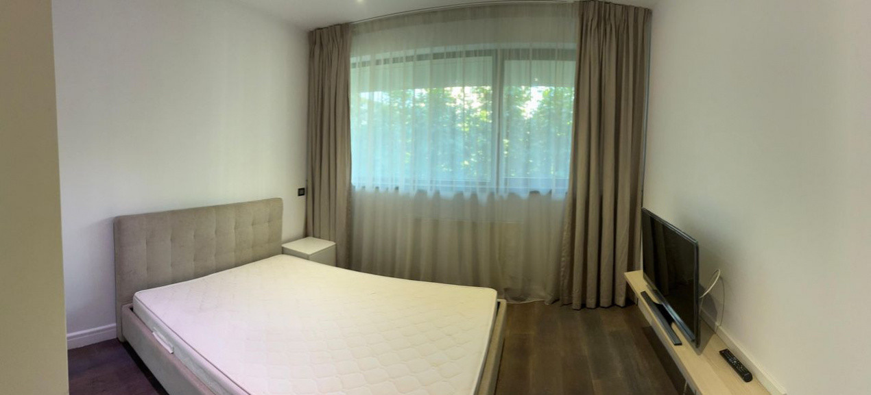 Apartament 2 camere de inchiriat Cortina Residence cu parcare