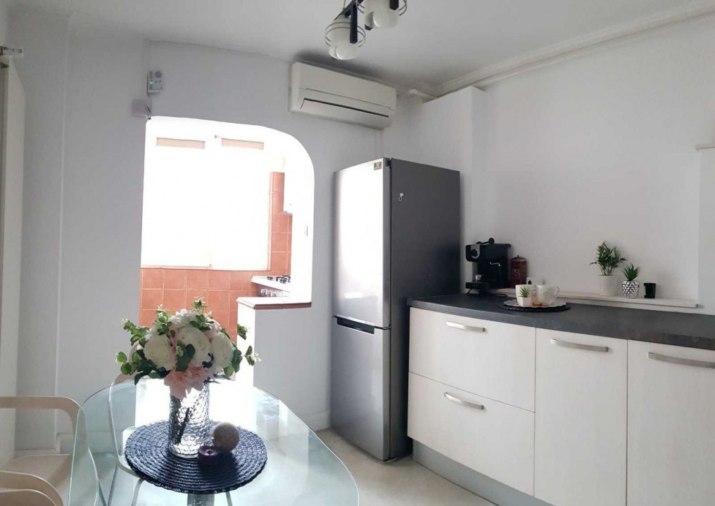 Apartament 2 camere de inchiriat Aviatiei cu centrala + loc parcare