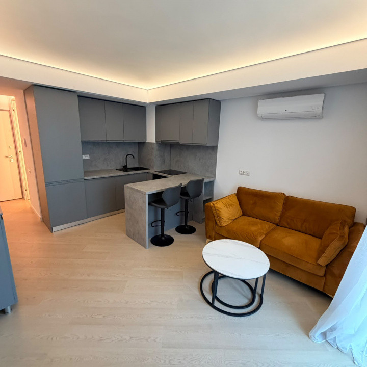 Apartament 2 camere | Cortina North | prima chirie | cu parcare |