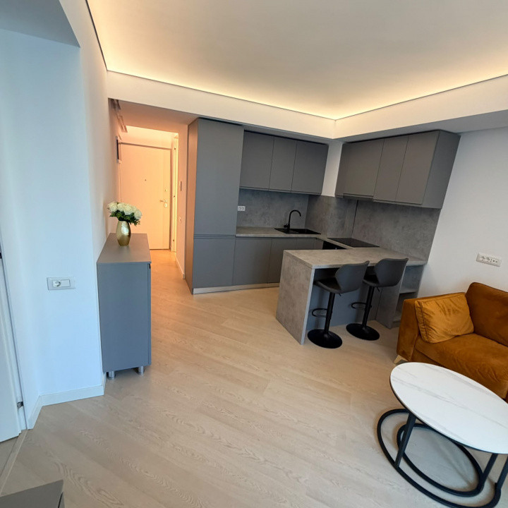 Apartament 2 camere | Cortina North | prima chirie | cu parcare |