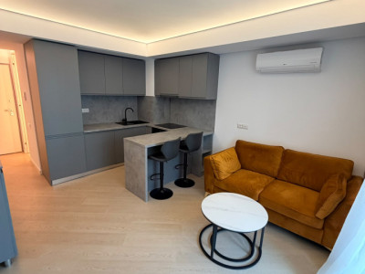 Apartament 2 camere | Cortina North | prima chirie | cu parcare |