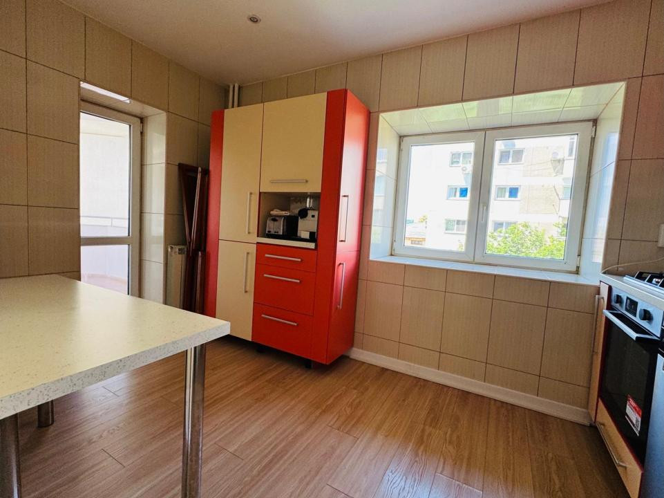 Apartament 3 camere | Calea Calarasilor | 120 mp | 2 bai | 2 balcoane